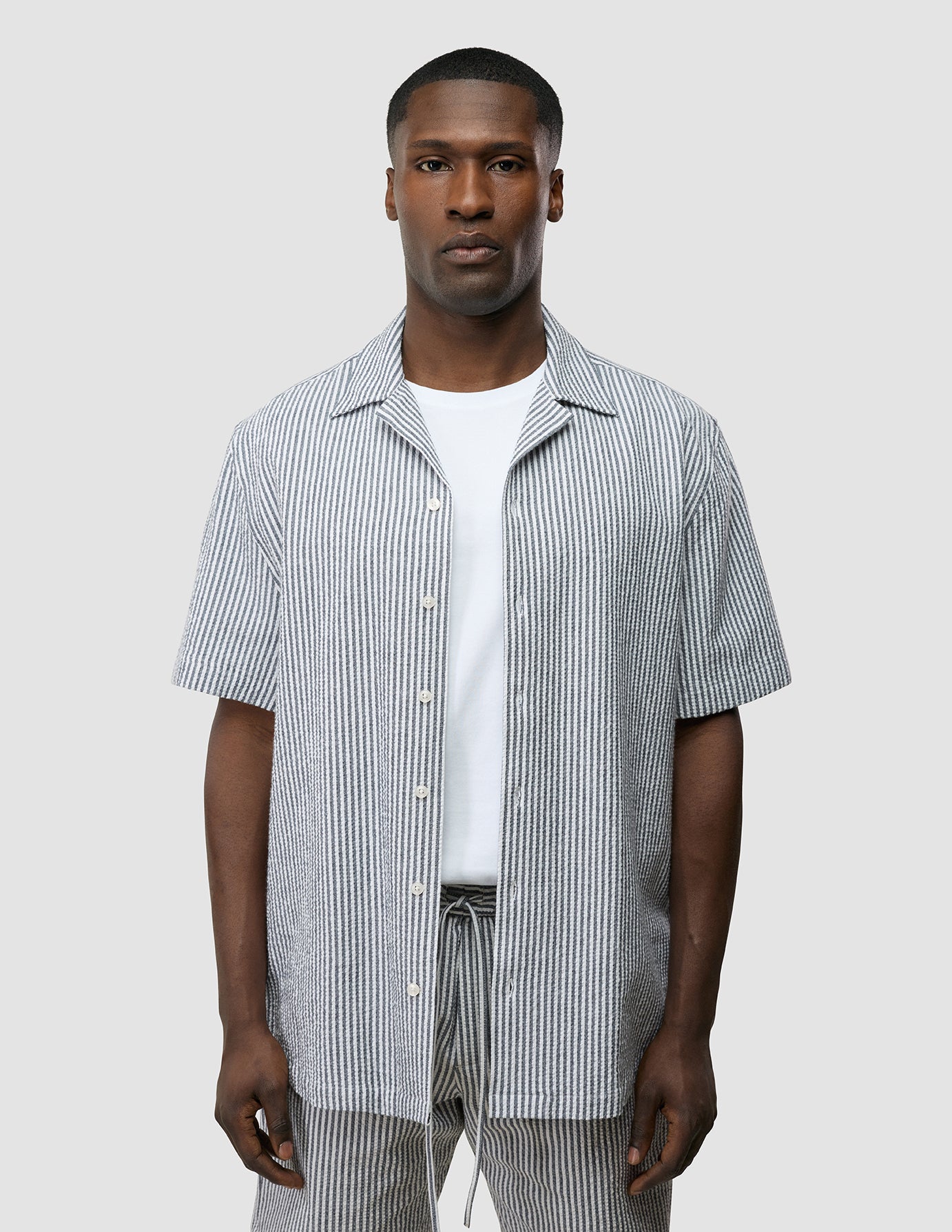 Seersucker Short Sleeve Shirt Navy Stripes